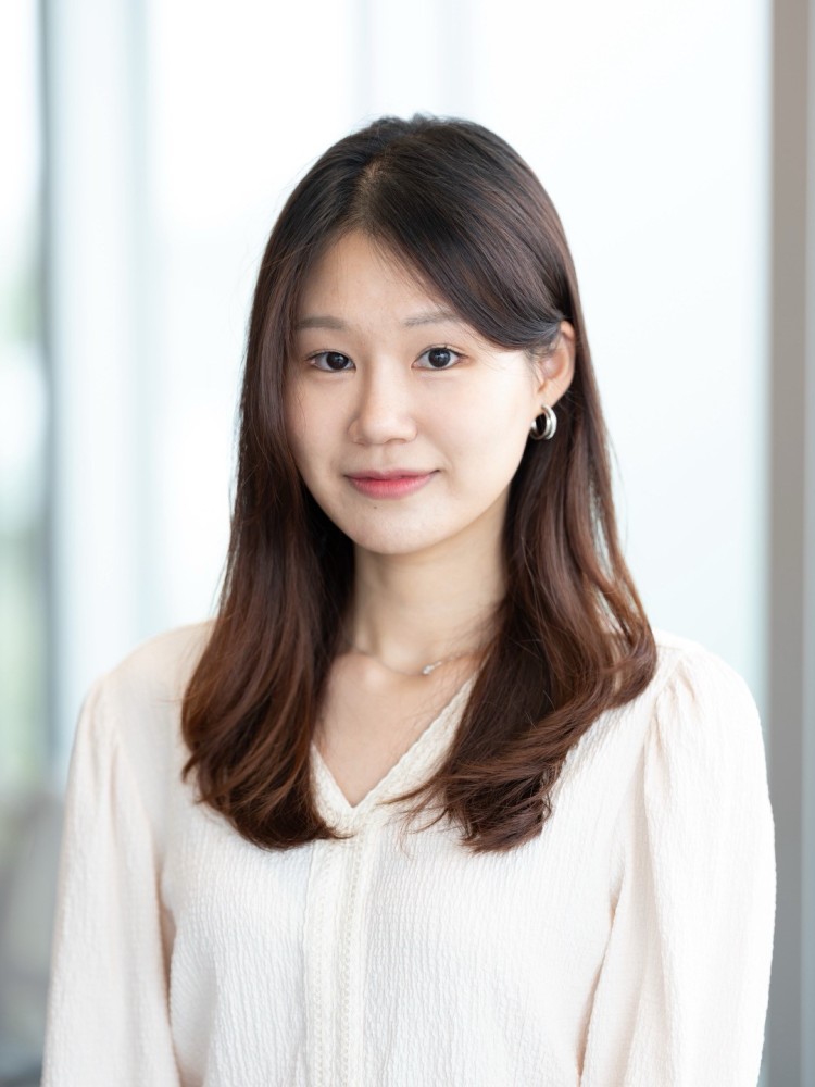 Eunyoung (Angela) Kwon